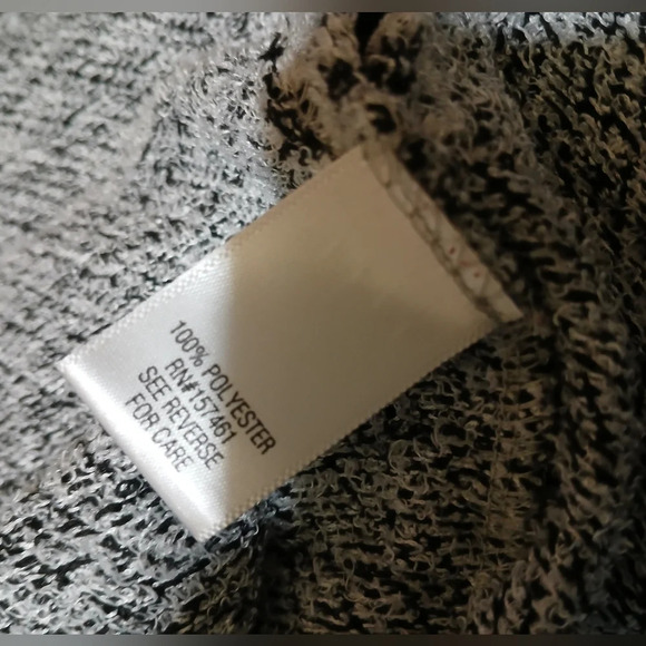 Croft & Barrow XL Cozy Sweater Black Gray‎ Diamond Print Turtleneck - Picture 4 of 4